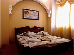 Yuzhny Hotel