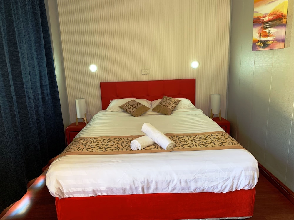 Albion Hotel Motel
