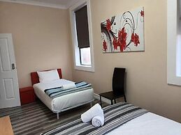 Albion Hotel Motel