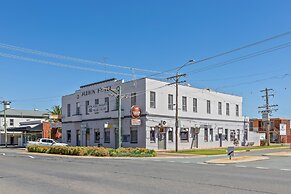 Albion Hotel Motel