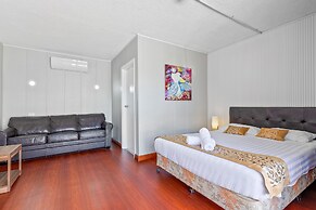 Albion Hotel Motel