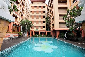 Sunday Chateau En Ville Pattaya