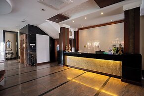 Sunday Chateau En Ville Pattaya