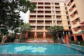 Sunday Chateau En Ville Pattaya