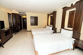 Sunday Chateau En Ville Pattaya