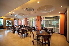 Sunday Chateau En Ville Pattaya
