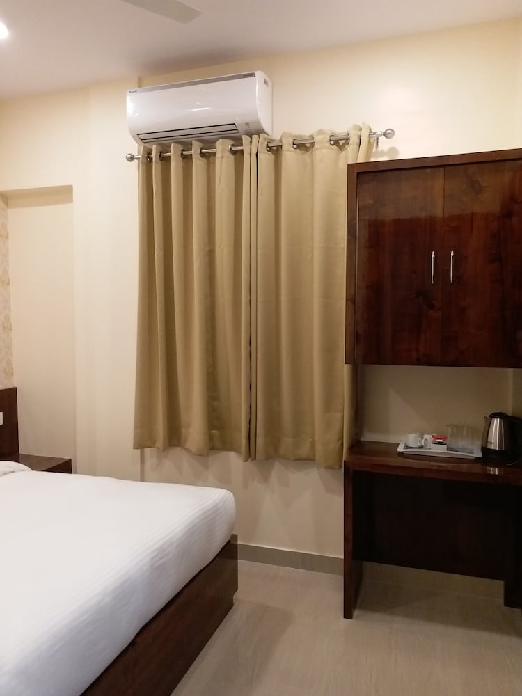 GANGA DARSHAN HOTEL AND RESORT