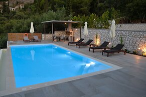 Drimonari Villas