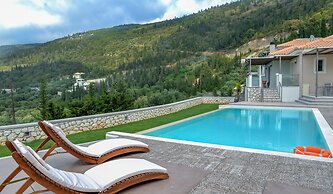 Drimonari Villas