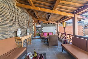 Lijiang Langyun Inn