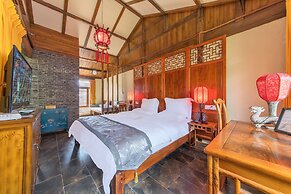 Lijiang Langyun Inn