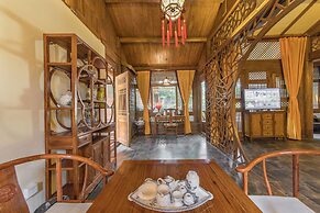 Lijiang Langyun Inn