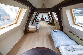 Unique Apartment In Historic Mansion