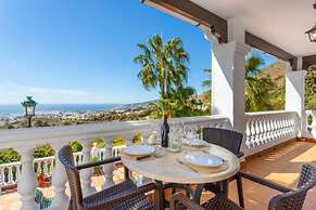 1146 Villa Hermoso