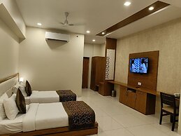 Savitri Resorts