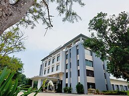 Savitri Resorts