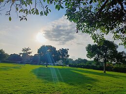 Savitri Resorts