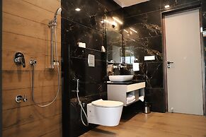 Savitri Resorts