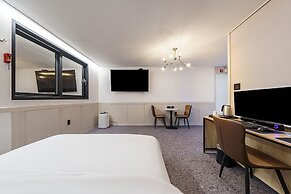 Cheonan Hound Hotel