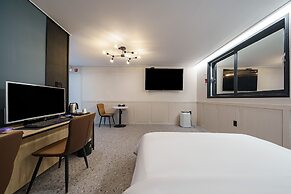 Cheonan Hound Hotel