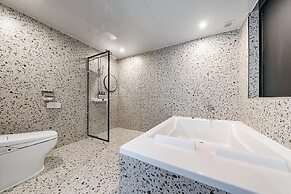 Cheonan Hound Hotel