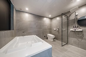 Cheonan Hound Hotel