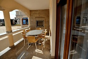 Apartment Isic
