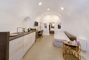 Oia Angle Cavehouse