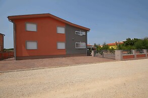 Apartments Komljen