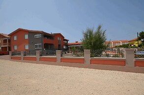 Apartments Komljen