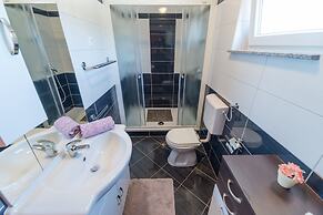 Apartments Hudic