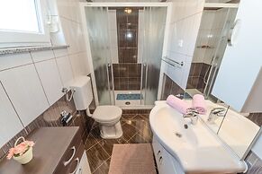 Apartments Hudic
