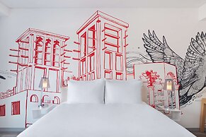 Radisson Red Dubai Silicon Oasis