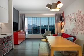 Radisson Red Dubai Silicon Oasis