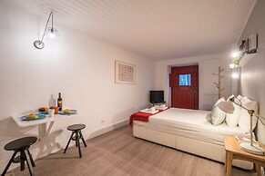 Rose 7 Studio