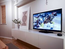 Central Spacious & Stylish Apartment
