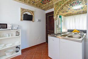 Casablanca Studio Citycenter - Adults Only
