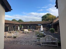 Muddifords Court