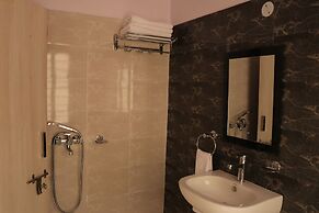 Hotel Gitanjali