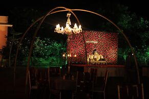 Hotel Raj Bagh Palace