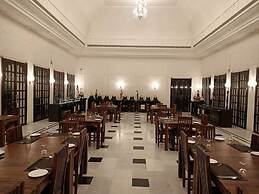 Hotel Raj Bagh Palace