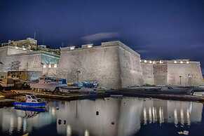 Fort St Angelo Mansions, Harbour Views Apartment