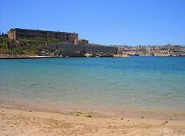 Fort St Angelo Mansions, Harbour Views Apartment