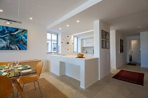 Modern-luxury in Tigne Point w Pool, Best Location