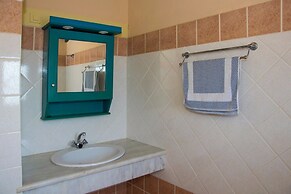 Olive Grove Hotel