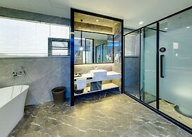 W Kardon Hotel