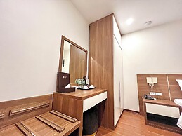Paragon Noi Bai Hotel and Pool