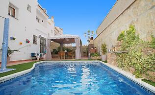 1057 Villa Maite