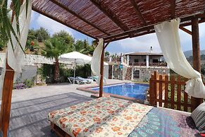 1117 Villa Gamor
