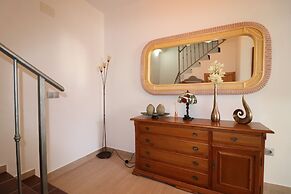1117 Villa Gamor